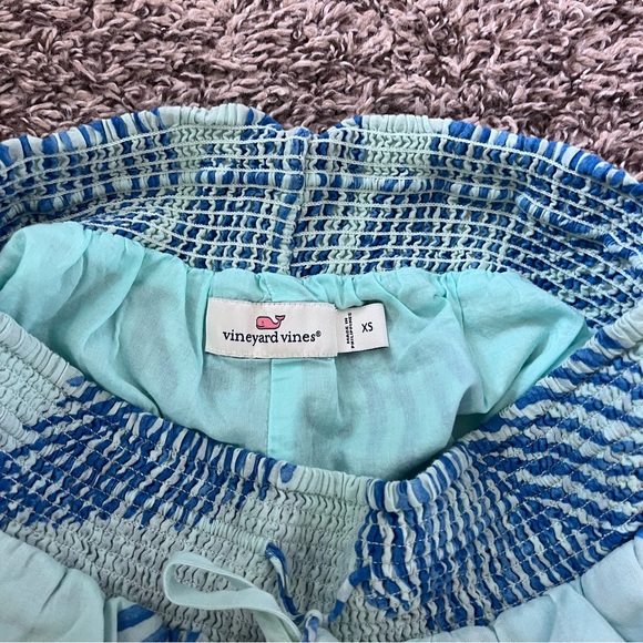 Vineyard Vines Pants - Vineyard Vines Aqua and Blue Smocked shorts